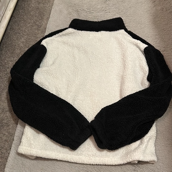 Color-Block Wool Quarter Zip - Picture 5 of 5